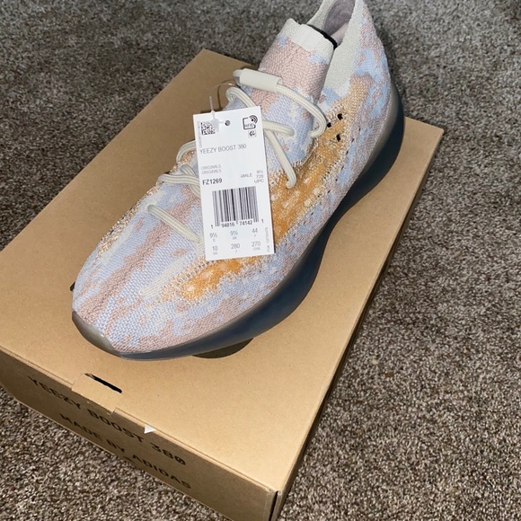 Yeezy 380 pepper reflective - Picture 7 of 8